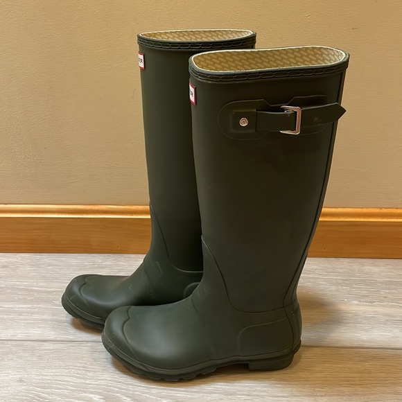 ⛰️Hunter Original Tall Boots⛰️ - Picture 3 of 10